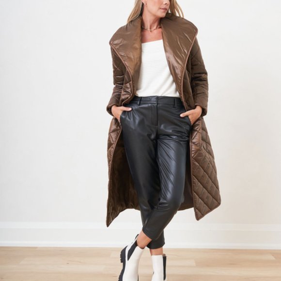 Gorgeous plus size puffer coat. Size XXL to 2 X. - Picture 1 of 11